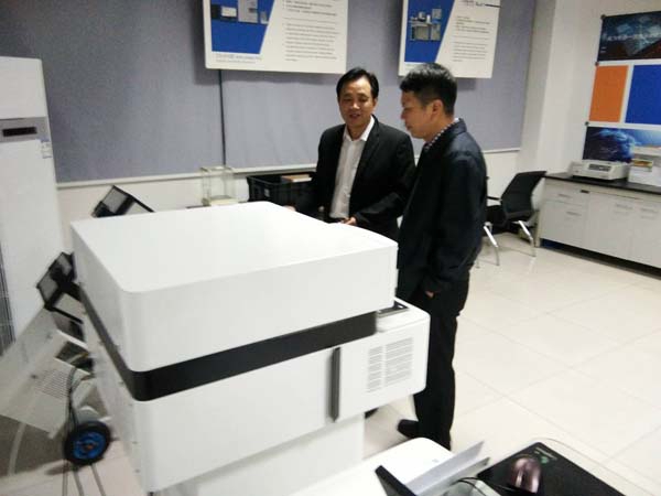 湖北省機電研究院楊院長來創想儀器光譜儀車間參觀指導 湖北省機電研究院楊院長來創想儀器光譜儀車間參觀指導