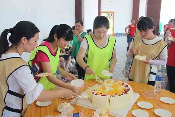 為6、7月生日員工慶生 為6、7月生日員工慶生
