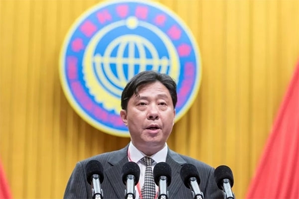 市科協黨組書記、 副主席陳曉華作工作報告 市科協黨組書記、 副主席陳曉華作工作報告