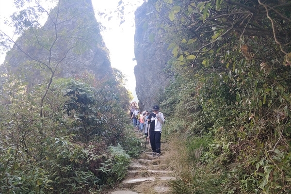一線天 一線天