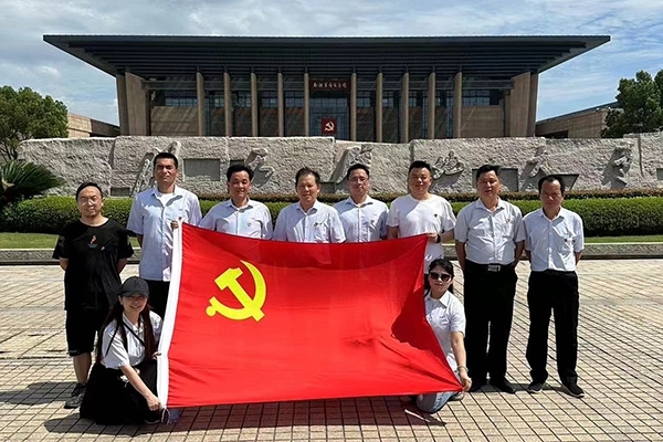 創想儀器全體黨員 創想儀器全體黨員